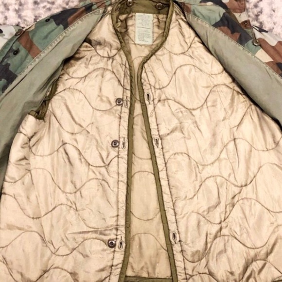 📦SOLD📦Men’s Camo Authentic Field Coat size M Distressed Camo coat - Picture 5 of 7